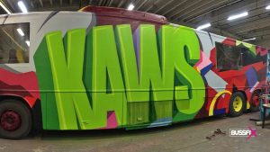 Graffiti kjøpe russebuss kaws 2019