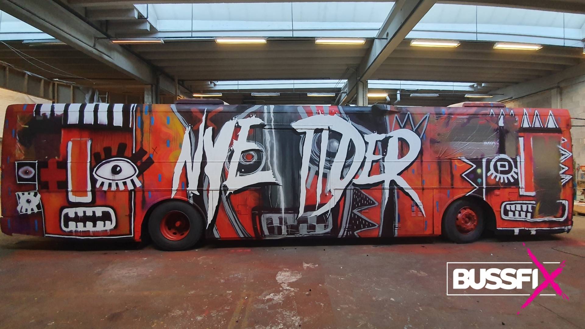 Graffiti russebuss Nye Tider 2019