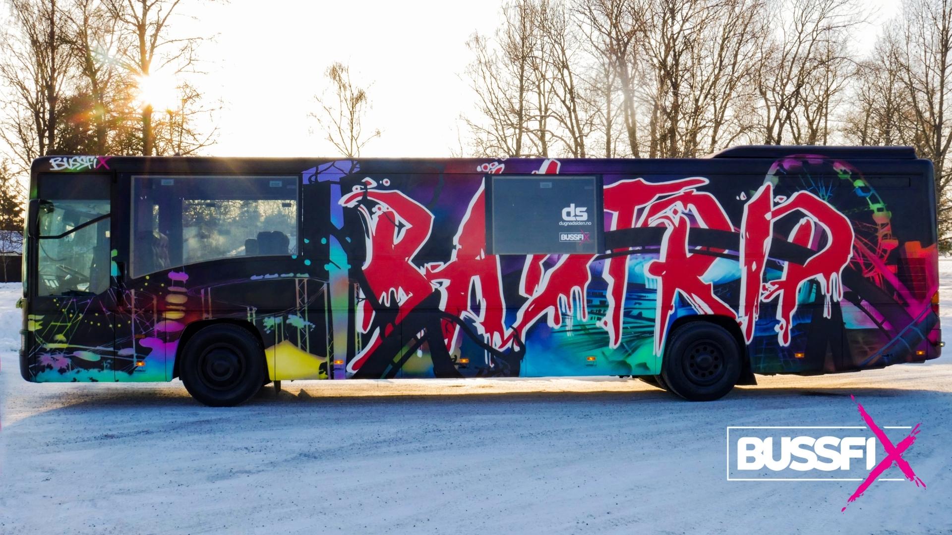 Graffiti UV russebuss